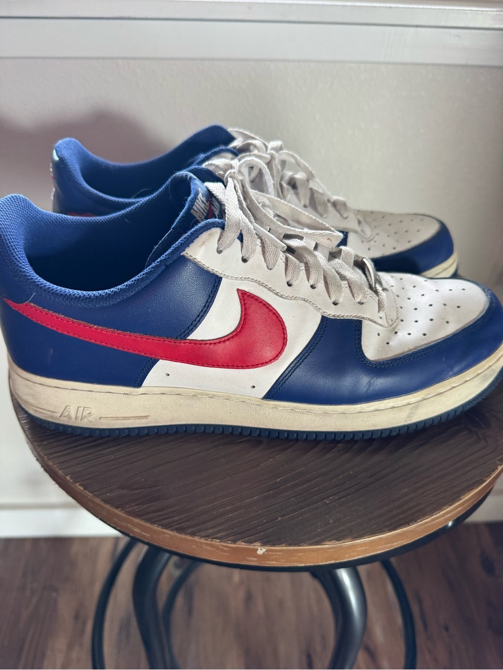 Nike Men’s Low-Top Sneakers in Blue/White/Red
